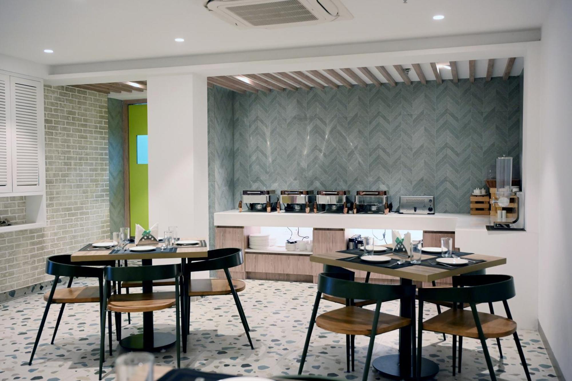 Hotel Le Roi Express Karol Bagh Delhi  Luaran gambar
